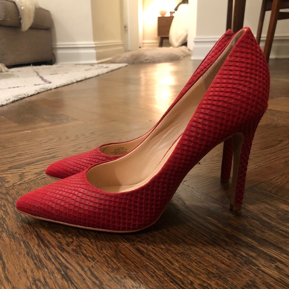 Vince Camuto Red Heels NWOT